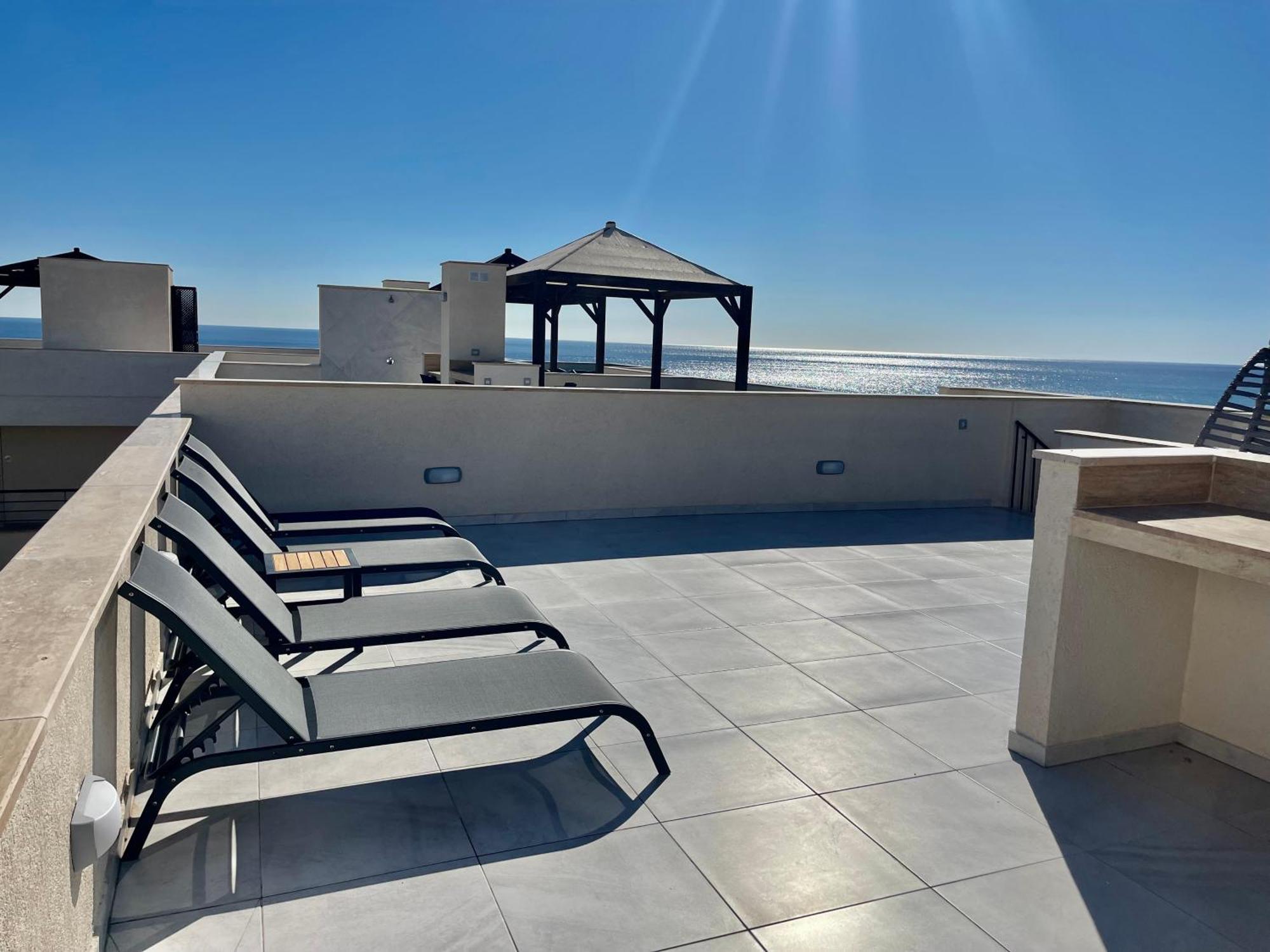 Relaxing Penthouse Suites By The Sea Vokolidha Luaran gambar
